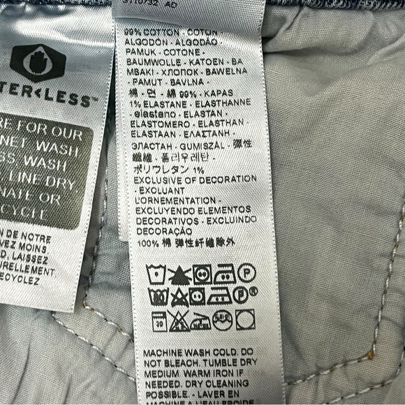 Levi’s Women’s Middy Flare Jeans Size 32 - Picture 6 of 6